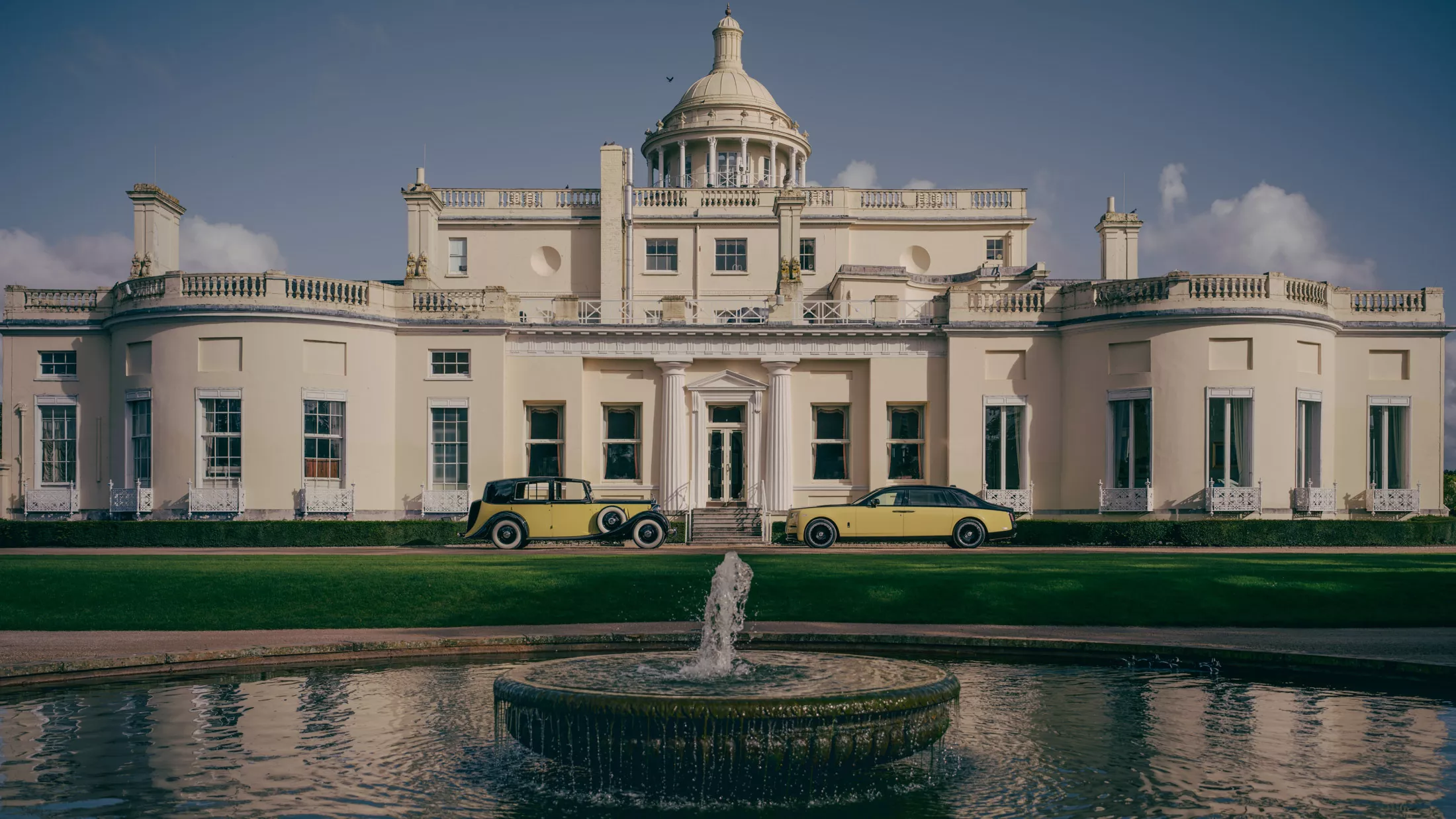 Rolls Royce Goldfinger Phantom